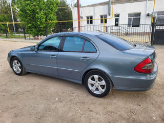 Mercedes E-Class foto 9