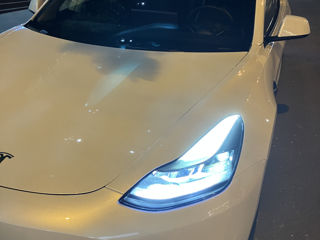 Tesla Model 3 foto 7