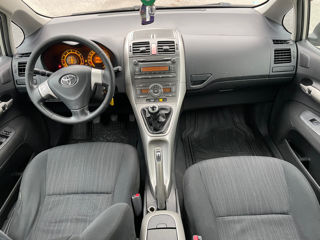 Toyota Auris foto 7