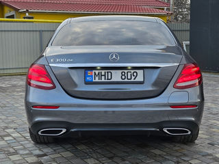 Mercedes E-Class AMG foto 6