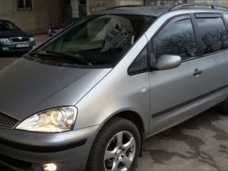 Ford Galaxy foto 1