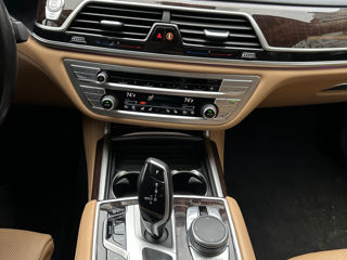 BMW 7 Series foto 12