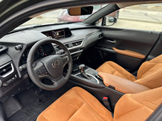 Lexus UX foto 12