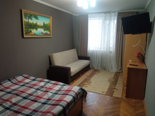 Apartament cu 2 camere, 50 m², Buiucani, Chișinău foto 2