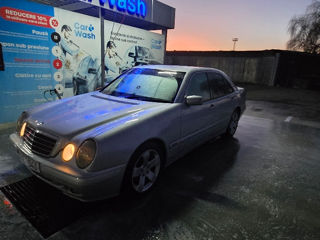 Mercedes E-Class foto 7