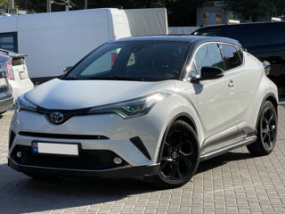 Toyota C-HR foto 1