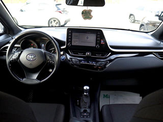 Toyota C-HR foto 9