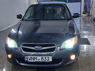 Subaru Legacy foto 1