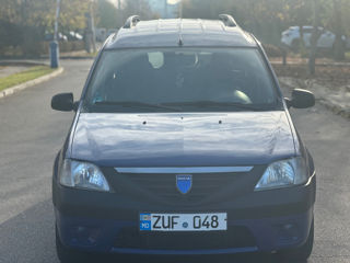 Dacia Logan foto 2