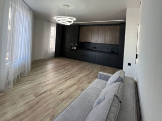 Apartament cu 2 camere, 92 m², Buiucani, Chișinău foto 2