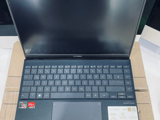 ASUS Zenbook 14 foto 2