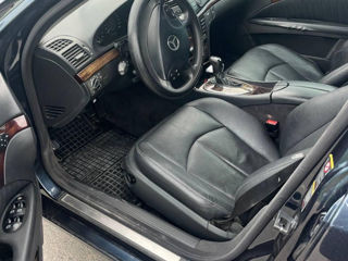 Mercedes E-Class foto 8