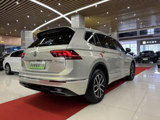 Volkswagen Tiguan foto 5