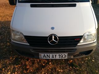 Mercedes Sprinter foto 1