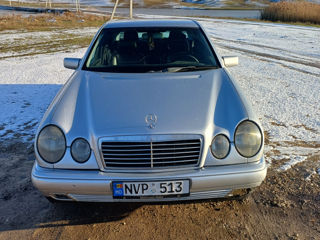 Mercedes E-Class foto 7