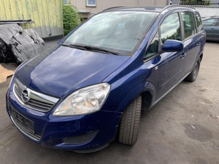 Opel Zafira foto 1