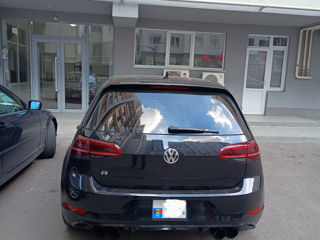 Volkswagen Golf foto 1