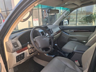 Toyota Land Cruiser Prado фото 7