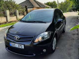 Toyota Auris foto 1