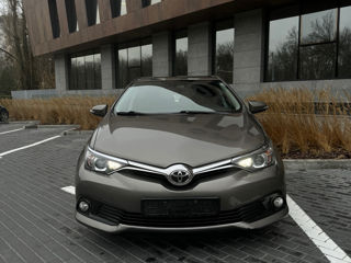 Toyota Auris foto 2