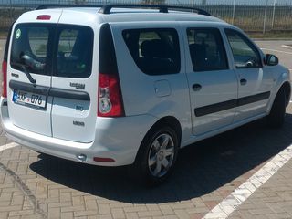 Dacia Logan foto 3