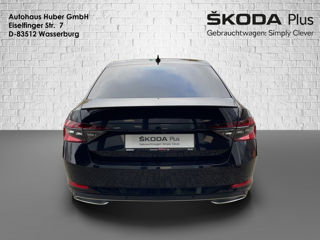 Skoda Superb foto 2