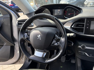 Peugeot 308 foto 8