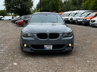 BMW 5 Series foto 2