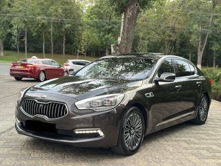 KIA Quoris foto 1