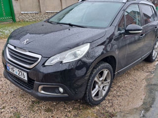 Peugeot 2008 foto 8