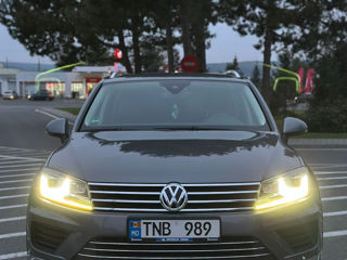 Volkswagen Touareg foto 2