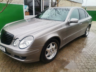 Mercedes E-Class foto 5