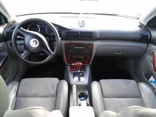 Volkswagen Passat foto 1