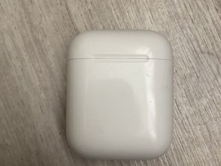 Vând case Airpods 2 foto 1