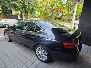 Skoda Superb foto 4