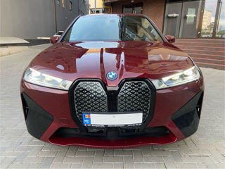 BMW iX foto 2