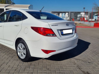 Hyundai Accent foto 4