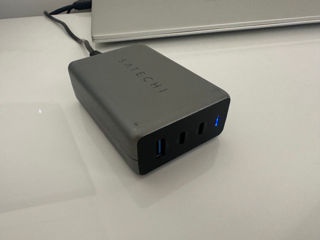 Зарядная станция Satechi 100W USB-C PD Compact GaN Charger