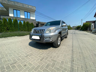 Toyota Land Cruiser Prado foto 2