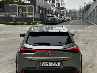 Lexus UX foto 4