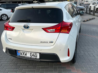 Toyota Auris foto 2