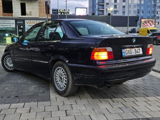 BMW 3 Series foto 5