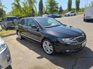 Skoda Superb foto 1