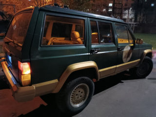 Jeep Cherokee foto 6