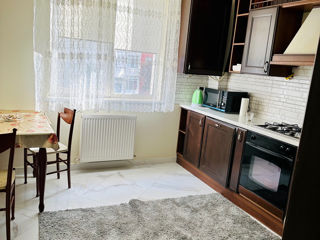 Apartament cu 2 camere, 65 m², Centru, Chișinău foto 3