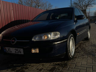 Opel Omega foto 2