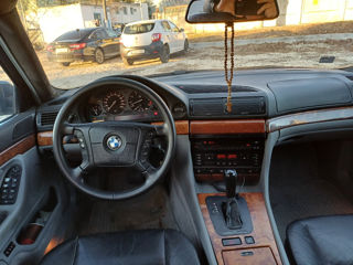 BMW 7 Series foto 8