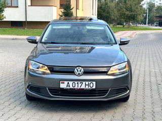 Volkswagen Jetta foto 2