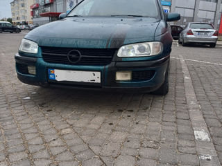 Opel Omega foto 4