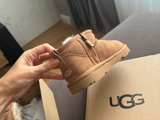 UGG noi, originale/ mărimea 30